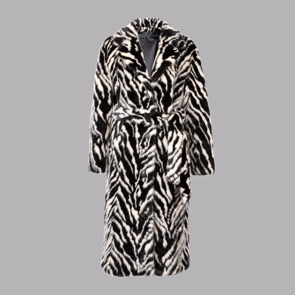 人造毛翻領(lǐng)長(zhǎng)款外套