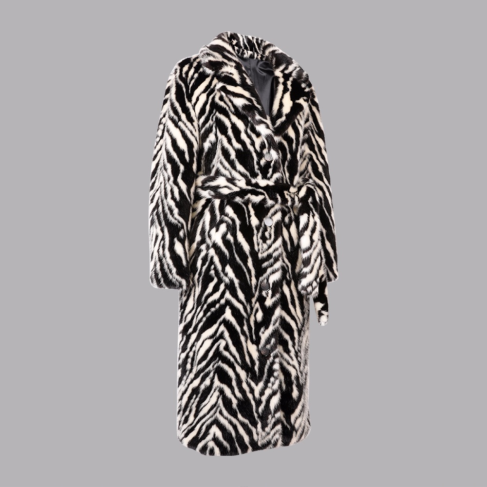 人造毛翻領(lǐng)長(zhǎng)款外套