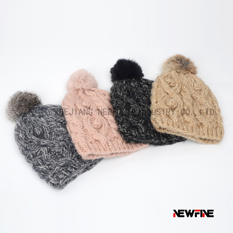 時(shí)尚保暖日常男女針織毛球帽子